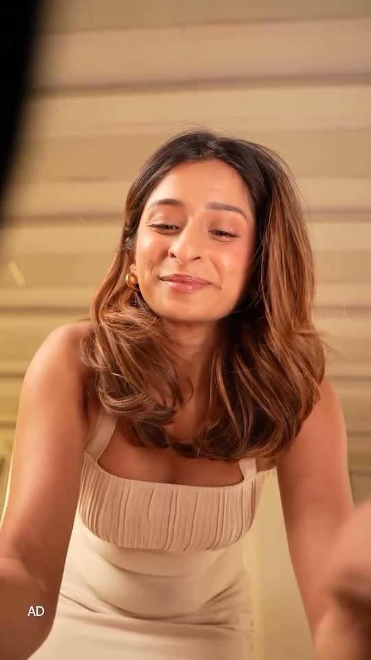 Axis Bank - Lifestyle influencer marketing campaign video by DigiStreet Media - Getting things done